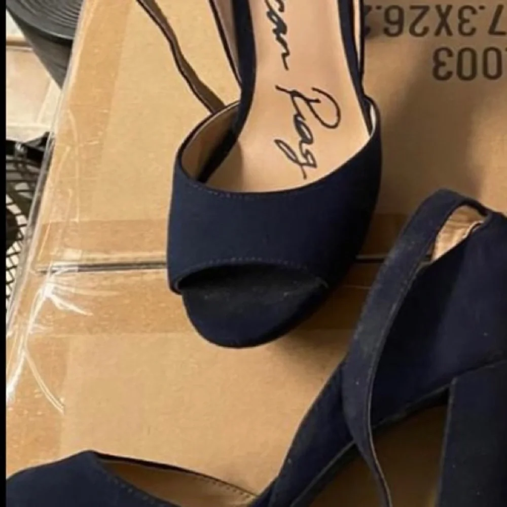 Womens platform heals - Picture 1 of 1